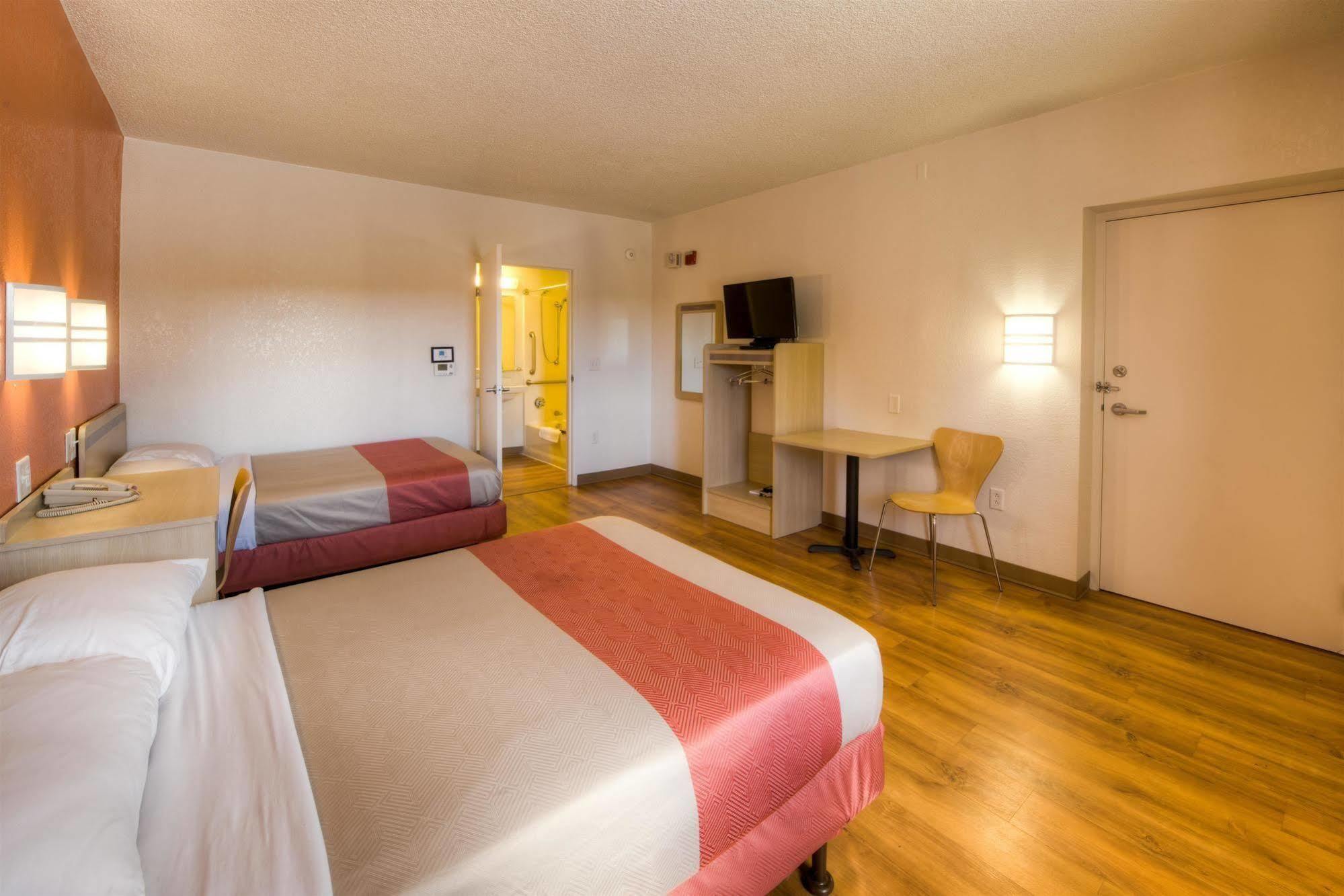 Motel 6-Niantic, Ct - New London Екстер'єр фото