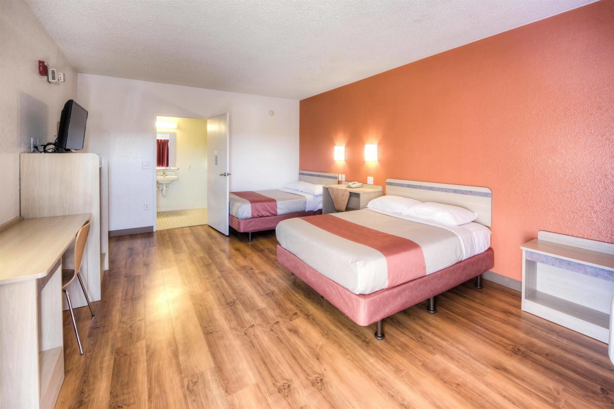 Motel 6-Niantic, Ct - New London Екстер'єр фото